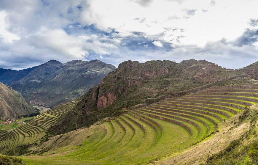 Valle Sagrado de los Incas y Machu Picchu en Tren 2 Días y 1 Noche